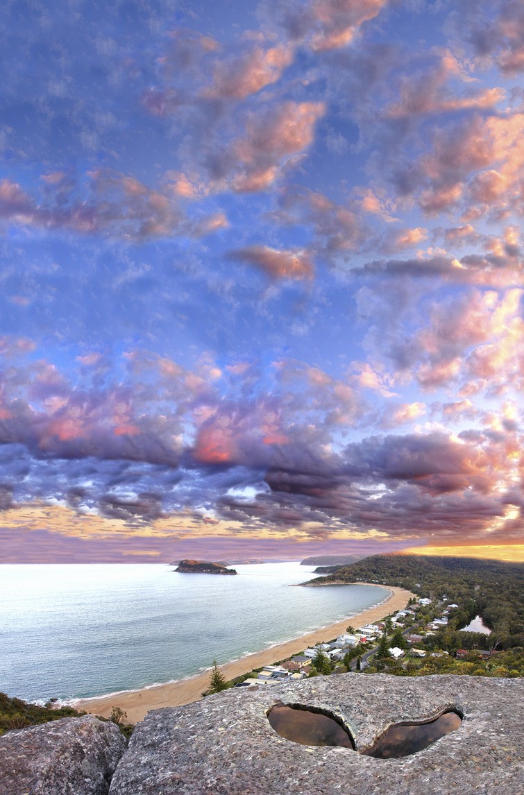 Pearl Beach Lookout toward Lion Island